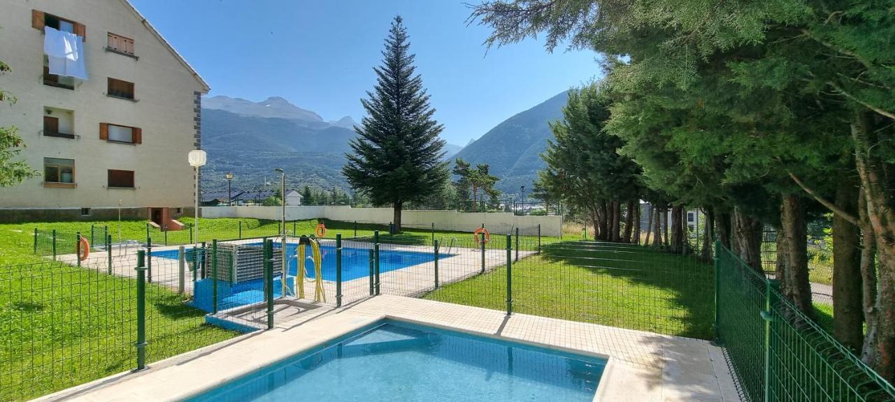 Apartmán Rincon De Lierde Villanúa Exteriér fotografie